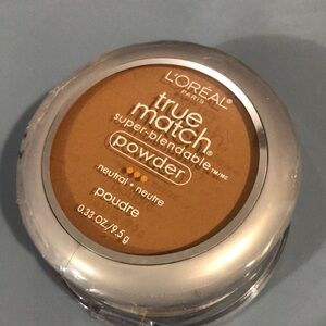 *SOLD* L’Oréal | Neutral Powder Foundation | NEW